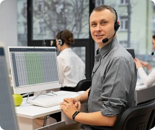 Support specialist at a medical operations desk